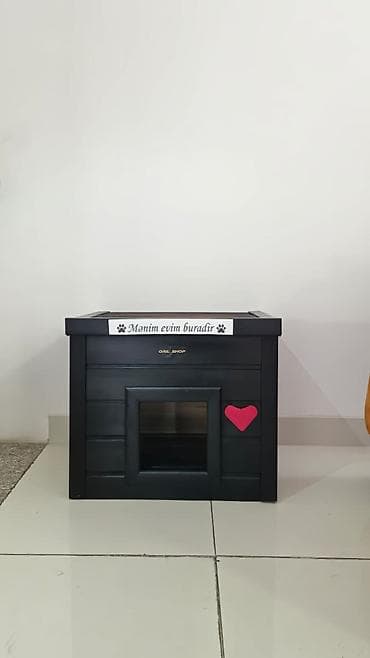 qara mal: Küçə və həyət pişikləri üçün xüsusi hazırlanmış taxta yuvalar — 2