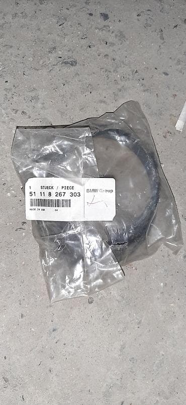 Bmw X5 (E53) dumanı lampasinin cercivesi sol teref.
(7)