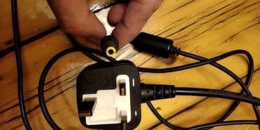 kepenek adapter: IBM Original noutbook adapteri. Problemi yoxdi, cox az işlenib — 1