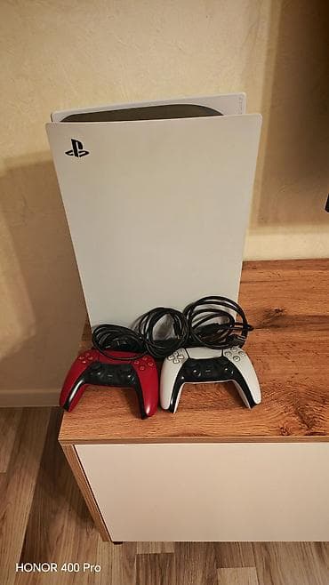 PlayStation 5 (disk yuvası olan model) komplekt maksimum 1-2 ay