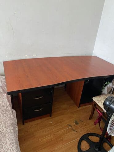 Офисные гарнитуры: Б/у, Для сотрудника, Прямоугольный стол — 1