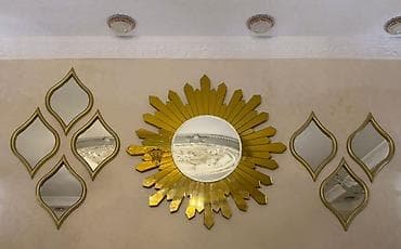 Digər mebel: 250 azn butun guzquler Dekorativ güzgülər Birlikdə 1100 Azn alınıb — 1