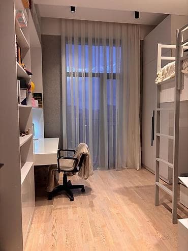 28 may menzil: 3 otaqlı, Yeni tikili, 136 kv. m — 9