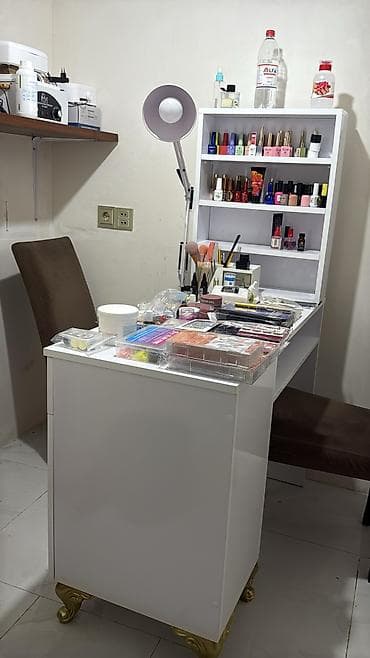 Düz masa, Siyirməsiz, Polkalı, Kredit yoxdur