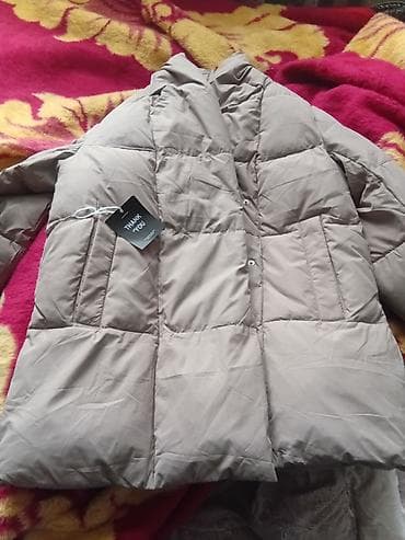 Красота и здоровье: Qadın üçün qısa puffer gödəkçə - Rəng: açıq boz/bej ton - Model — 1