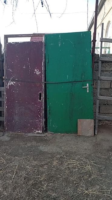 Məhsul: Metal qapılar (2 ədəd) Təsvir: - Material: Tam metal vərəqdən