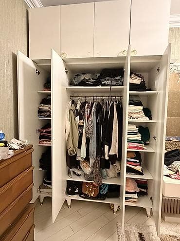 Ev üçün mebel: 3 aydi alinib koclə elaqeli satiıir Ağ rəngli, klassik üslubda geniş — 3