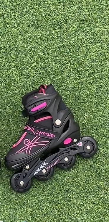 Roliklər: Inline təkərli konki - Dizayn: Qara rəng üzərində çəhrayı detallarla — 1