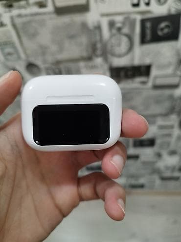 jbl kalonkalar: TWS simsiz qulaqlıq – ekranlı şarj qutusu ilə - Dizayn: Kompakt ağ — 2