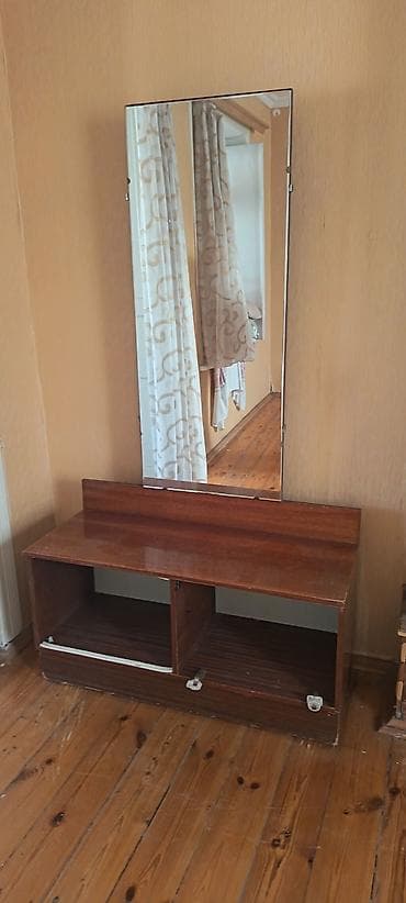 Aynalı konsol/TV altlığı - Material: ağac əsaslı lövhə (taxta rəngli