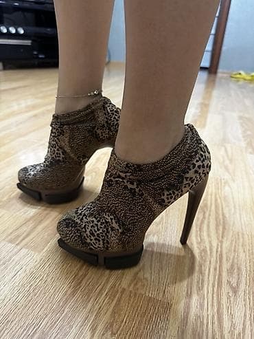 batinka: Qadın bot-ayaqqabı, yüksək dabanlı - Model: platformalı ankle boot - — 1