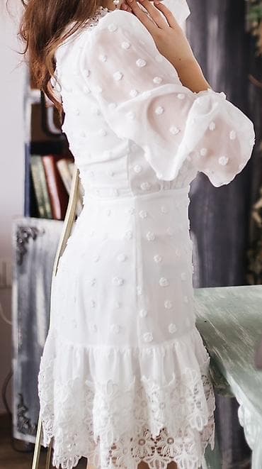 yeni donlar: Don 1 dəfə geyinilib. Rəngi ağdır, üzərində krujeva naxışları var — 2