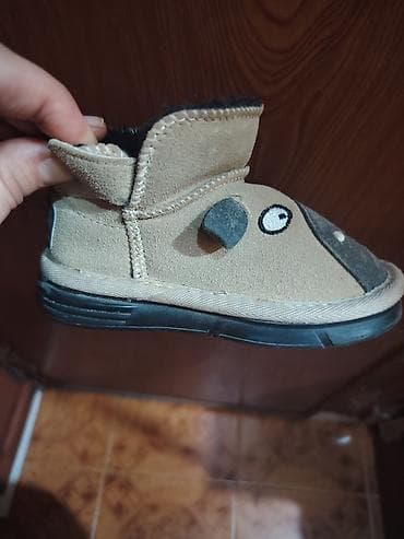 yun qadın şap şapları: Rəng - Bej Tərliklər, Ölçü: 25, Uniseks — 2