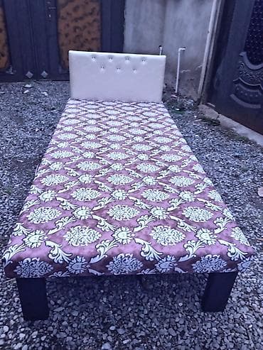 Toy paltarları və aksesuarları: Təzə çarpayılar. 1 nəfərlik çarpayılar 60manat. 2 nəfərlik taxt — 7