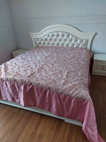 qarmoşka pərdə: Heç istifadə olunmayıb. 100 manata tikilib. Qalın materialdı. Mal — 1