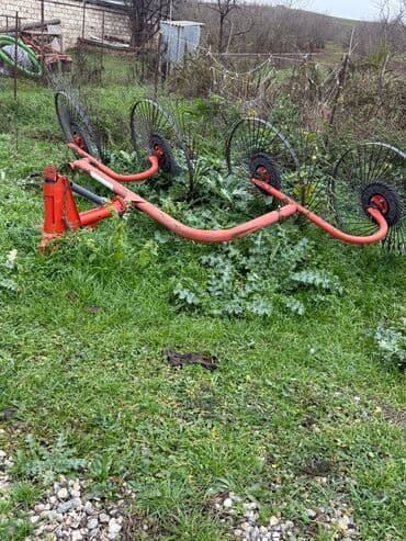 Toyota: 3cü bir yerde satılır. presbağlayan az işleyib — 9