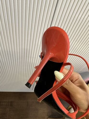 qadın çəkmə: Ölçü: 38, İşlənmiş — 2