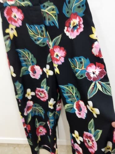 qadın geyimləri və qiymətləri: Bütün geyimlər S olcudur. hamısı çox az geyinilib. her biri 5 azn — 11