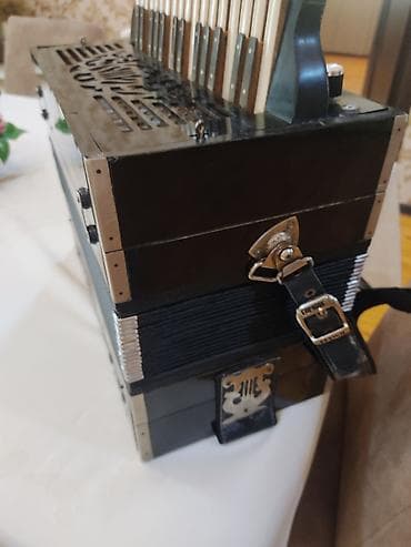 uşaq bayan: Qarmon, Ünvandan götürmə — 5