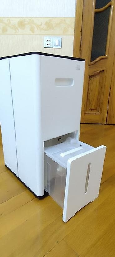 Elektronika: Philips hava təmizləyicisi - Marka/model: Philips (silindrik — 8