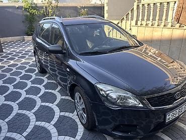 chat satisi: Kia Cee’d SW (universal), tünd boz rəng. - Gövdə tipi: universal (SW) — 1