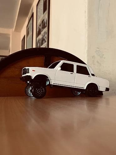 Velosipedlər: Range Rover və klassik modellərin metal oyuncaq avtomobil kolleksiyası — 9