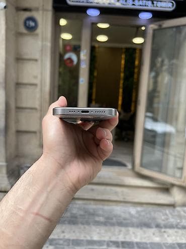 iphone dubay qiymetleri: IPhone 15 Pro, 256 GB, Natural Titanium, Zəmanət, Simsiz şarj, Face ID — 4