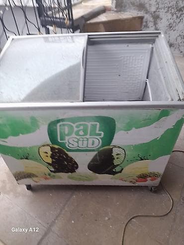 Şüşəli dondurucu