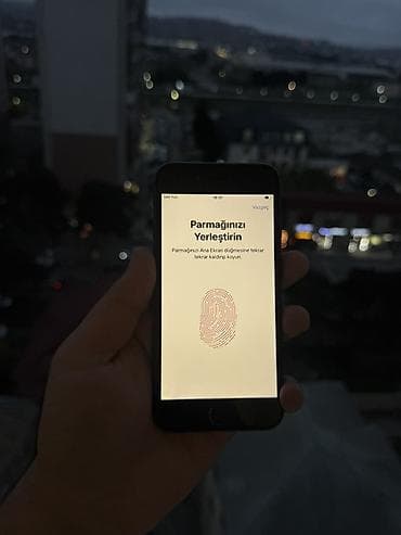 2.el telefon iphone: IPhone 8, 64 GB, Qara, Zəmanət, Barmaq izi, Simsiz şarj — 4