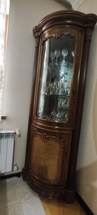 bufet bileceri: Qonaq otağı üçün, Açılmayan, Dördbucaq masa, 8 stul — 5