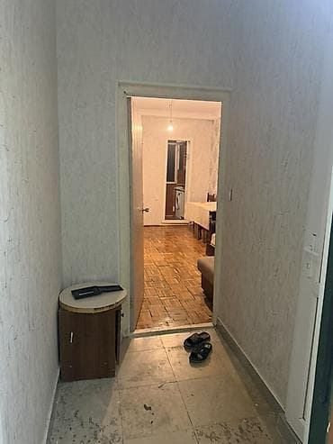 1 otaqlı mənzil – tam mebelli Plan və sahələr: - Girişdə xol - Geniş