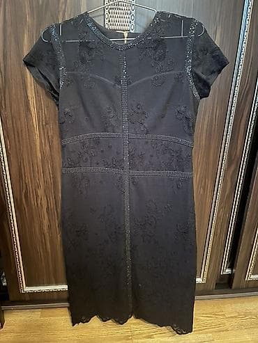 42 razmer Qara zərif qadın donu - Rəng: qara - Stil: bədənə oturan