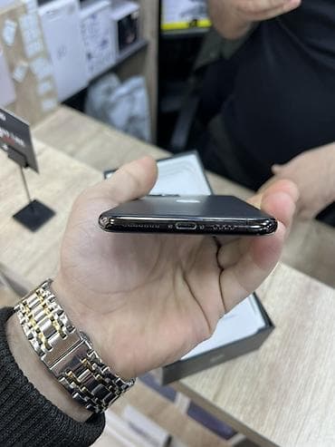 iphone ipad: IPhone 11 Pro, Space Gray — 4