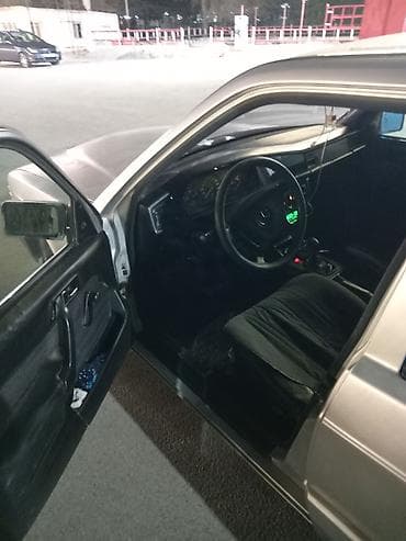 Avtomobil satışı: Mercedes-Benz 190 (W201): 2 l | 1990 il Sedan — 2