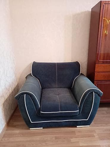 divan dəst: Mebel dəsti – divan və 2 ədəd kreslo - Rəng: tünd göy (kontrast ağ — 2