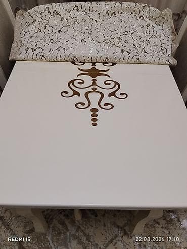 tek oturacaq: Açılan süfrə masası - Rəng: krem/ivori, üstündə qızılı ornament naxış — 3