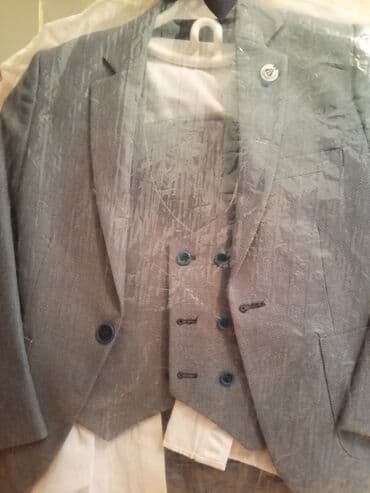 Kişi Geyimləri: QADIN 60 AZN VE USAQ 48AZN GEYINILMEYIB UŞAQ (37 VE 31 RAZMER) VE 5-10 — 10