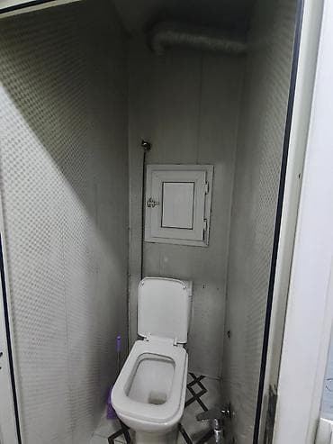 icarəyə: Kirayə mənzil – 2 otaqlı, mebellə və məişət texnikasiyla. Metroya 2-3 — 6