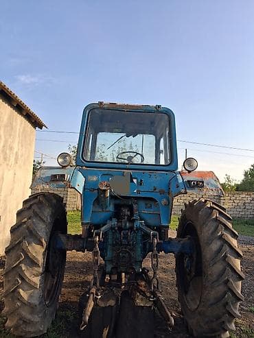 c moto: ""RAZILASMA YOLU ILE. "Traktor MTZ 80 tipli, kabinalı, arxa təkərli — 9