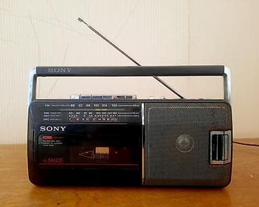 Digər auditexnika: Sony CFM-140S kaset maqnitafon. Radioda 1 dalğa tutur, dəyişmək olmur — 1