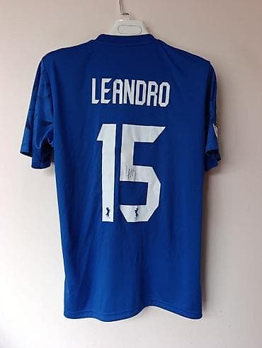 ereb qizili: Məhsul: Futbol köynəkləri (ad və nömrə ilə) Təsvir: - Rənglər: tünd — 2