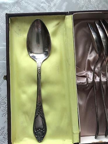 qaşıqlar: Melxior qaşıqlar. 6 ədəd. Qədimidir. Heç vaxt işlənməyib — 2