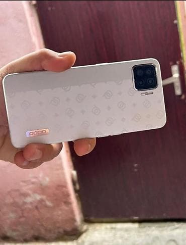 a 51 telefon: Oppo F17, 128 GB — 3