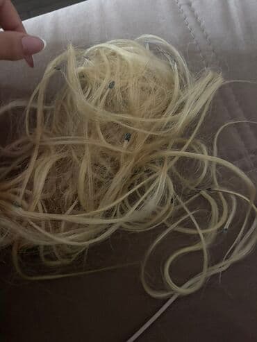 sac ağarmasına qarşı vitamin: Süni saç tutması – sarı rəngdə - Uzunluq: təxminən bel uzunluğu (uzun — 1