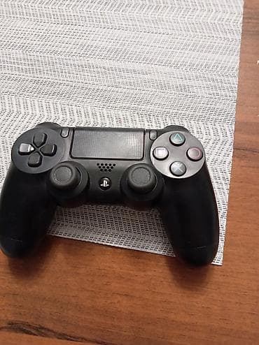 ps4 kaset: Salam playstation 4 pro satilir hec 1 ayi yoxdu her seyi islekdi — 8