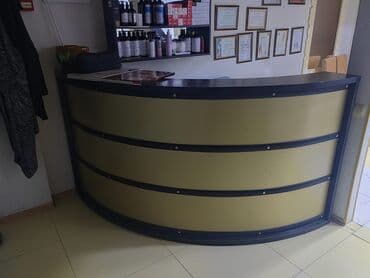 Alətlər: 120azn Resepşın resepsin stolu satılır.Tecili satılır. Ünvan — 1