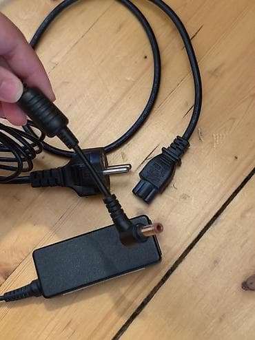 taipsi adaptor: Lenovo laptop adapter — 4