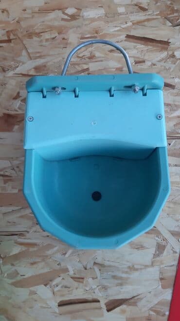 вакуумные поилки для кроликов: Suluklar 
Müxtəlif 
yeni — 3