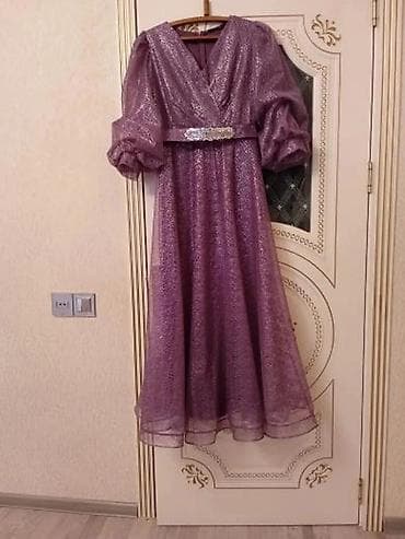 150 alınıb yeni kimidir 1 dəfə geynilib Bənövşəyi rəngdə, parıltılı