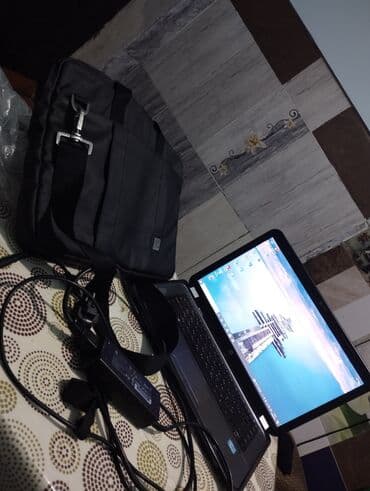noutbuk cantaları: İşlənmiş HP Pavilion, 15.6 ", Intel Core i3, 512 GB — 3